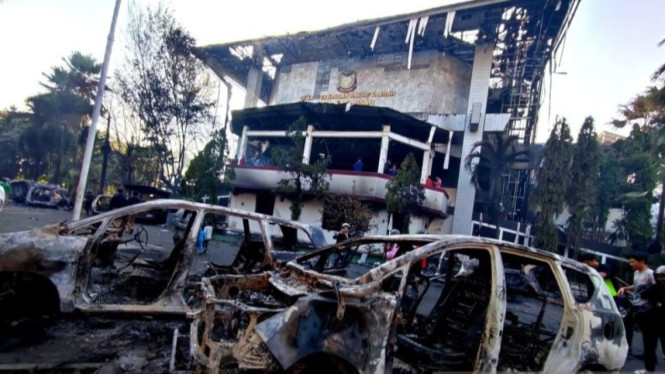 Luka Demokrasi Pasca Dibakar, Gedung DPRD Makassar Akan Dibangun Ulang dengan Anggaran Fantastis