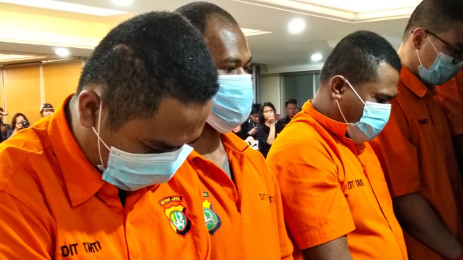 Kacab BRI Ilham Sempat Diancam Oknum TNI, Ini Kronologi Lengkapnya: Minta Uang Rp5 Juta Hingga Disikat
            - galeri foto