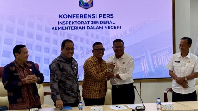 Viral Kepsek SMP 1 Prabumulih Dipecat Usai Tegur Anak Wali Kota